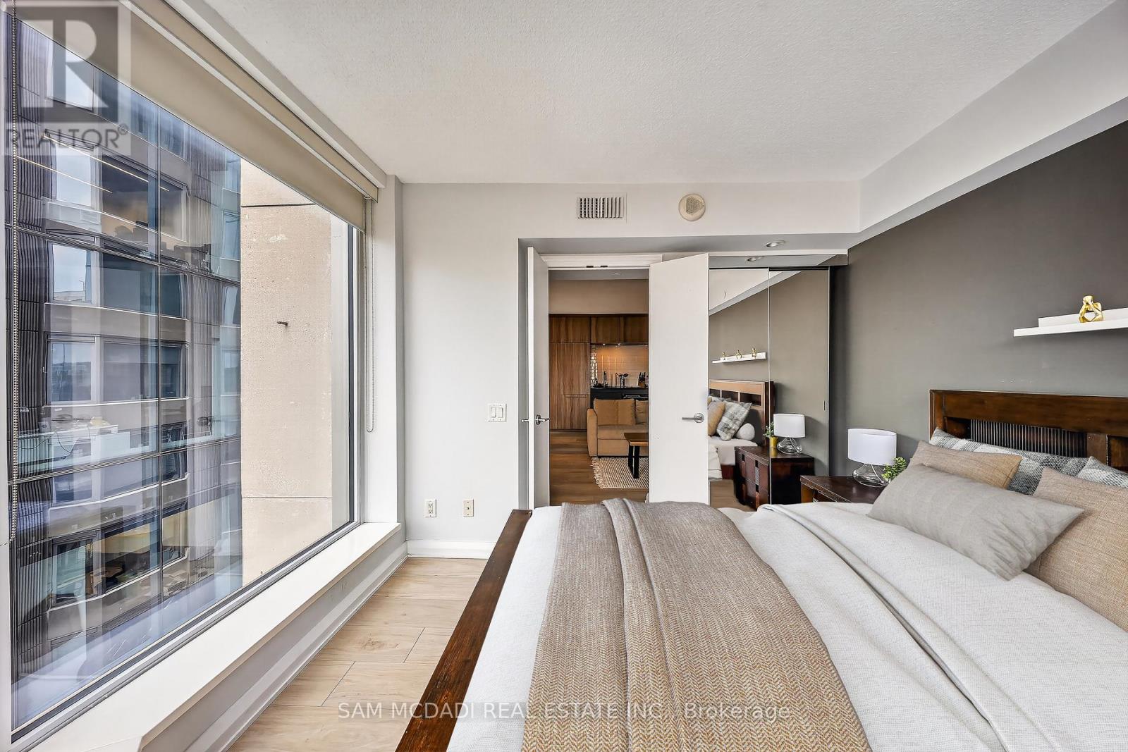 #704 155 YORKVILLE AVENUE - Image 13