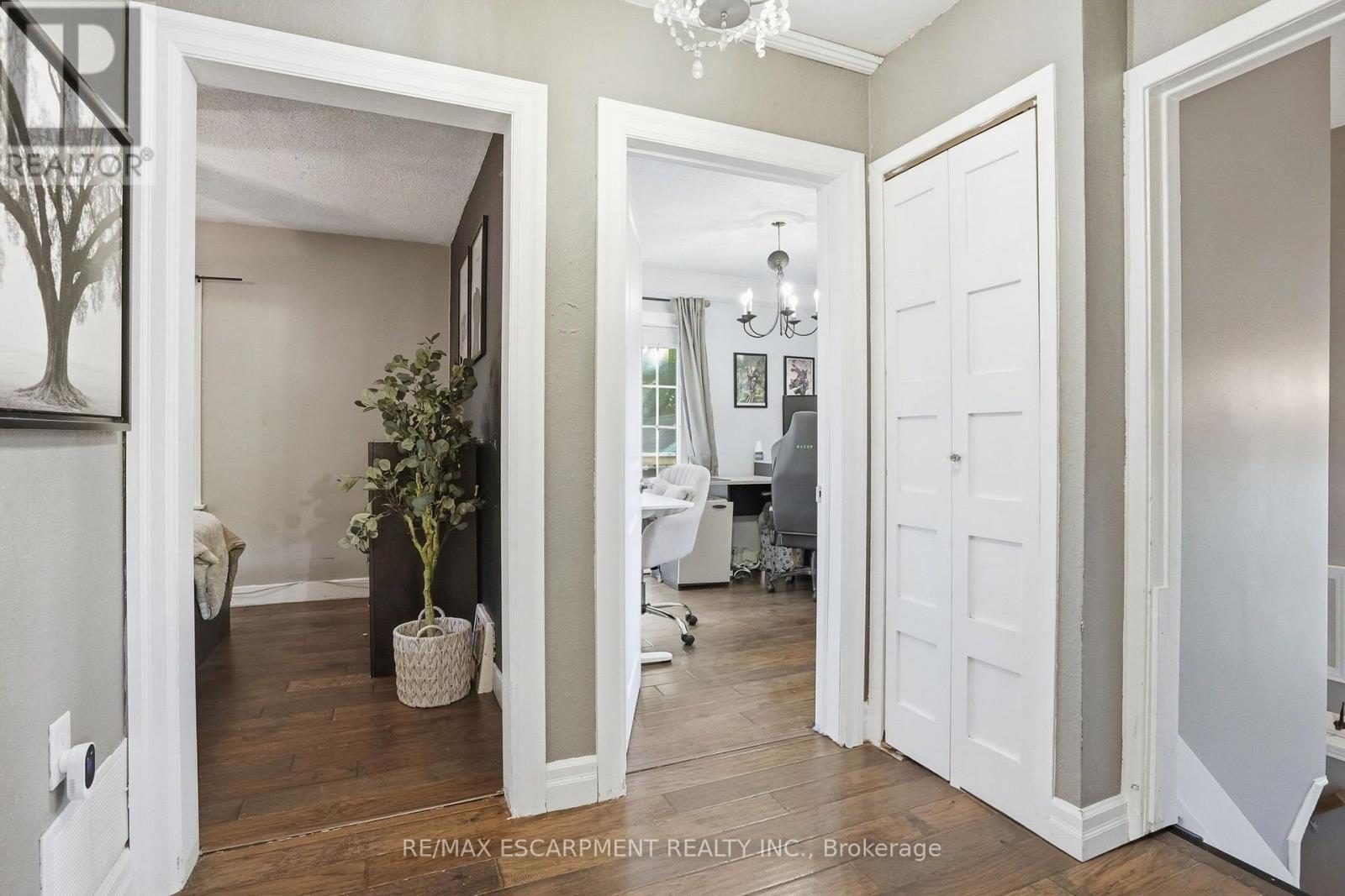 613 CLARK AVENUE - 10