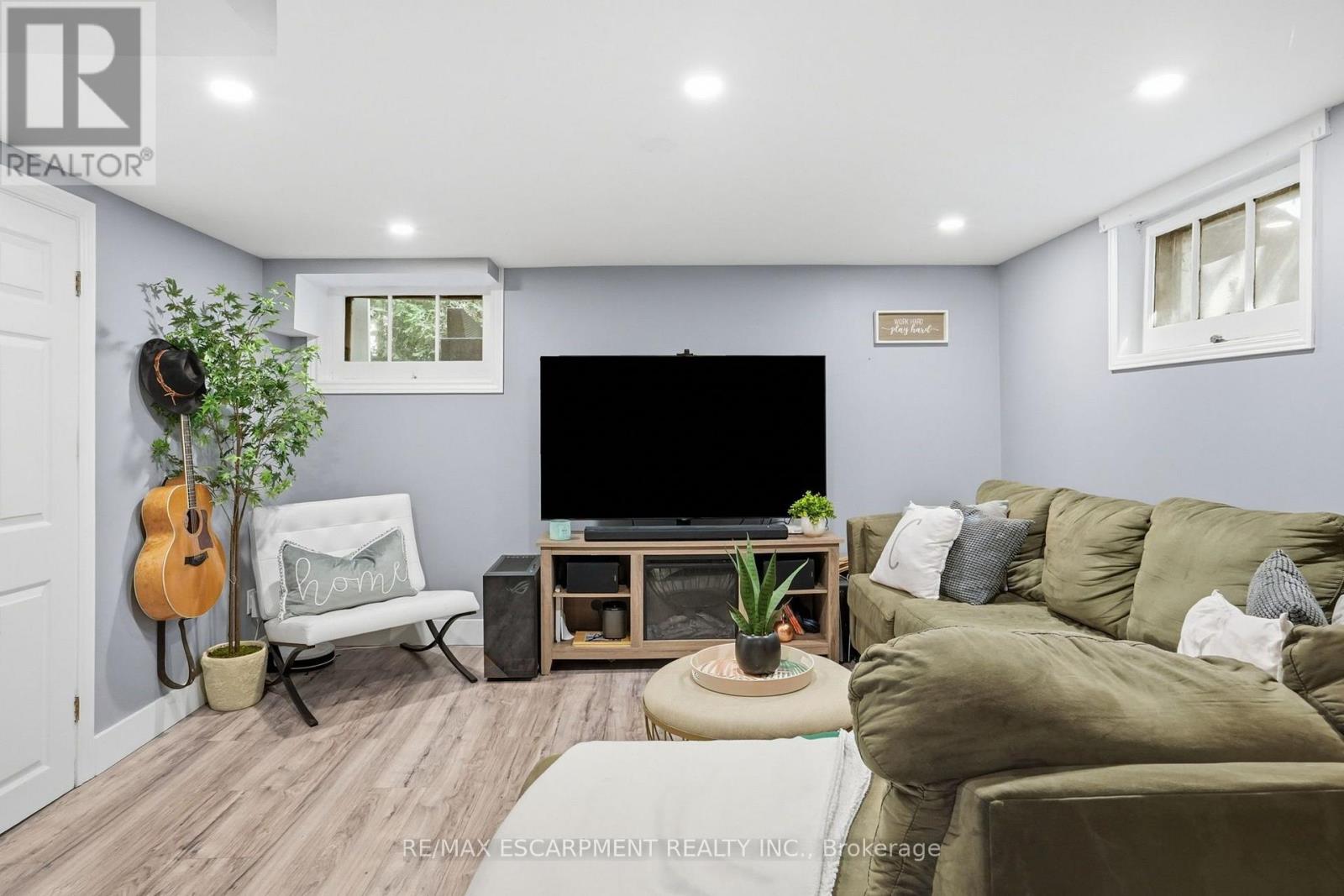 613 CLARK AVENUE - 18