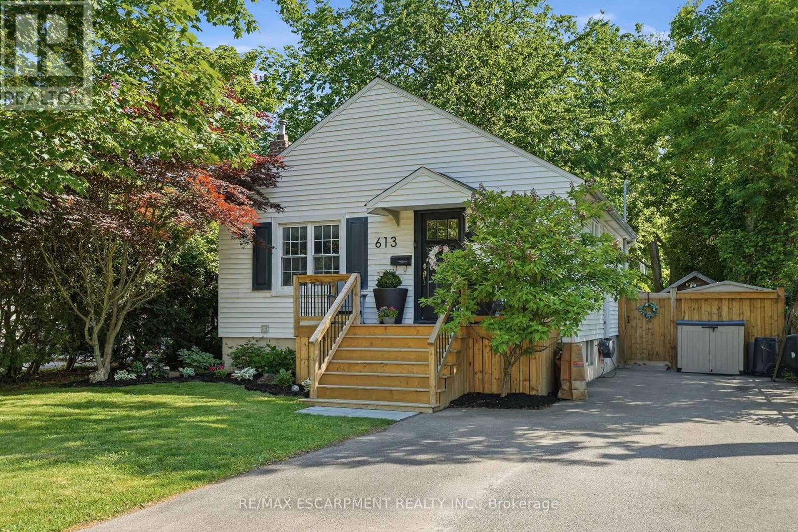 613 CLARK AVENUE - 2