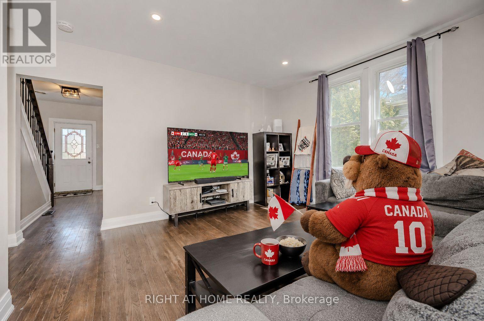 126 POPLAR AVENUE - 1