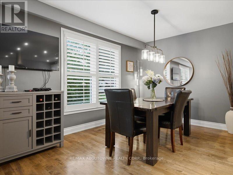 2501 YARMOUTH CRESCENT - Image 11