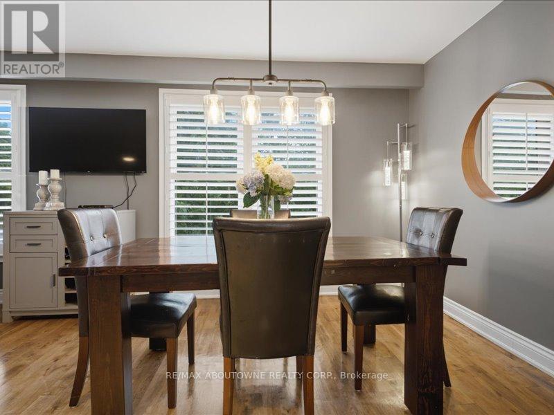 2501 YARMOUTH CRESCENT - Image 12