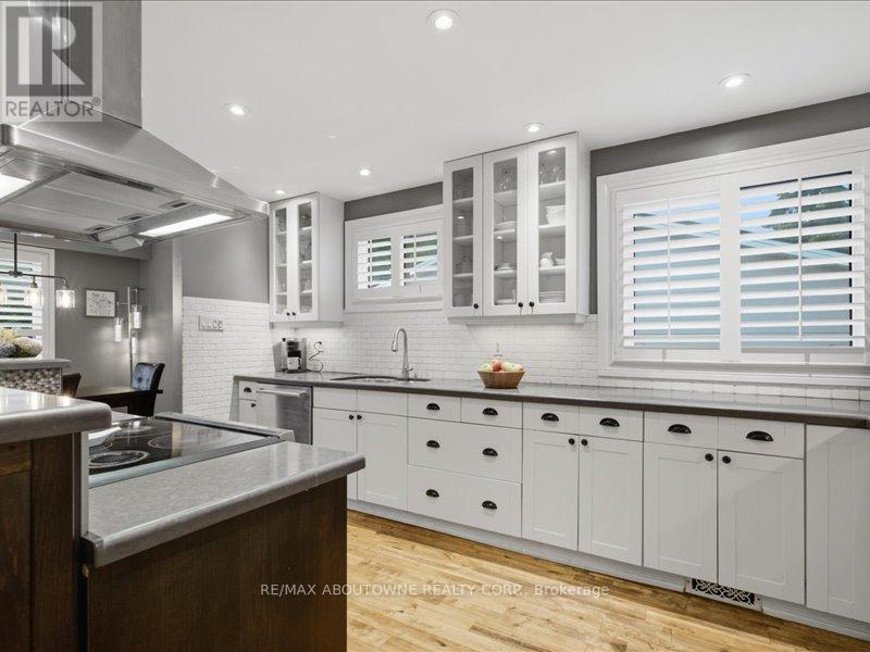 2501 YARMOUTH CRESCENT - Image 19