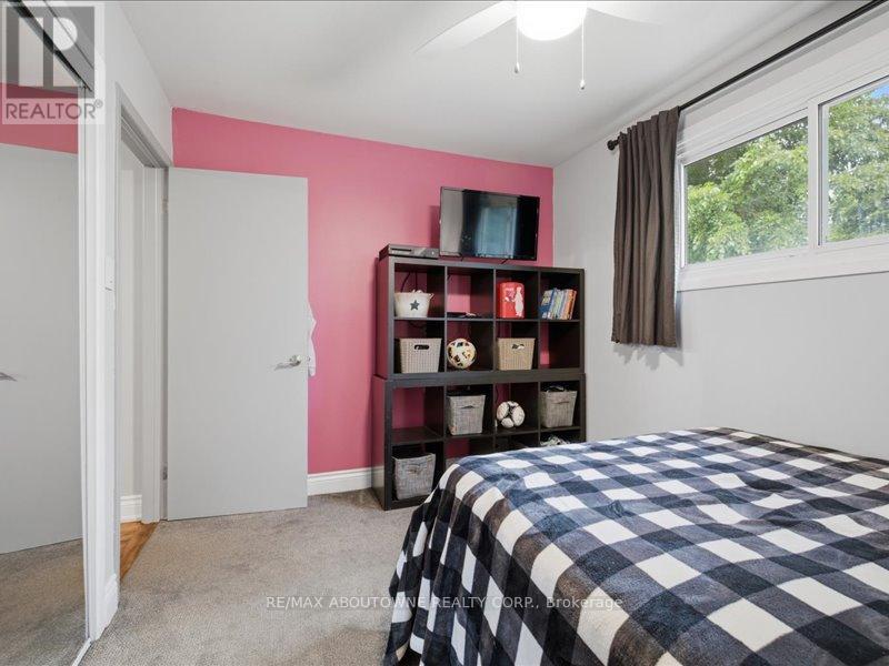 2501 YARMOUTH CRESCENT - Image 23