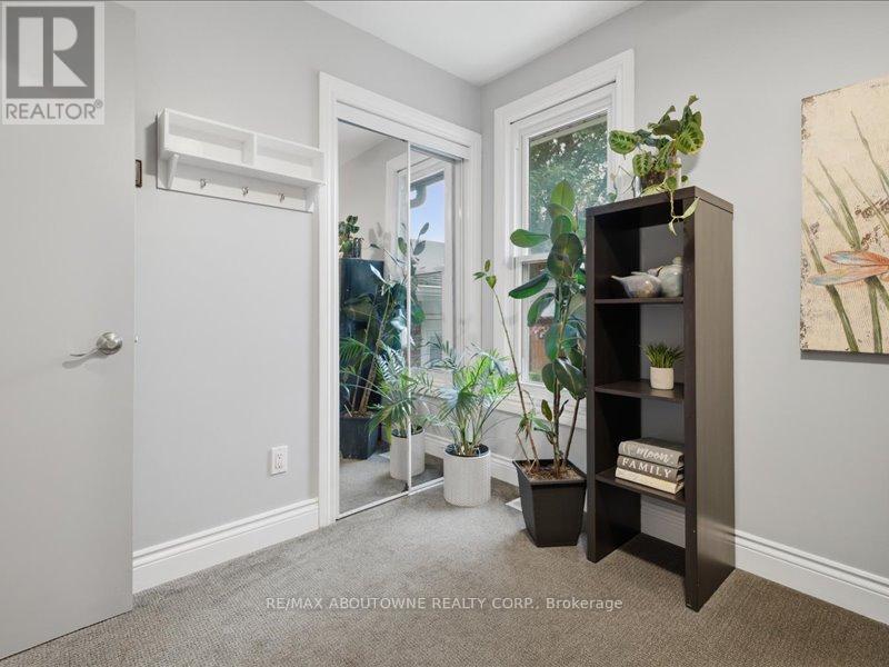 2501 YARMOUTH CRESCENT - Image 25