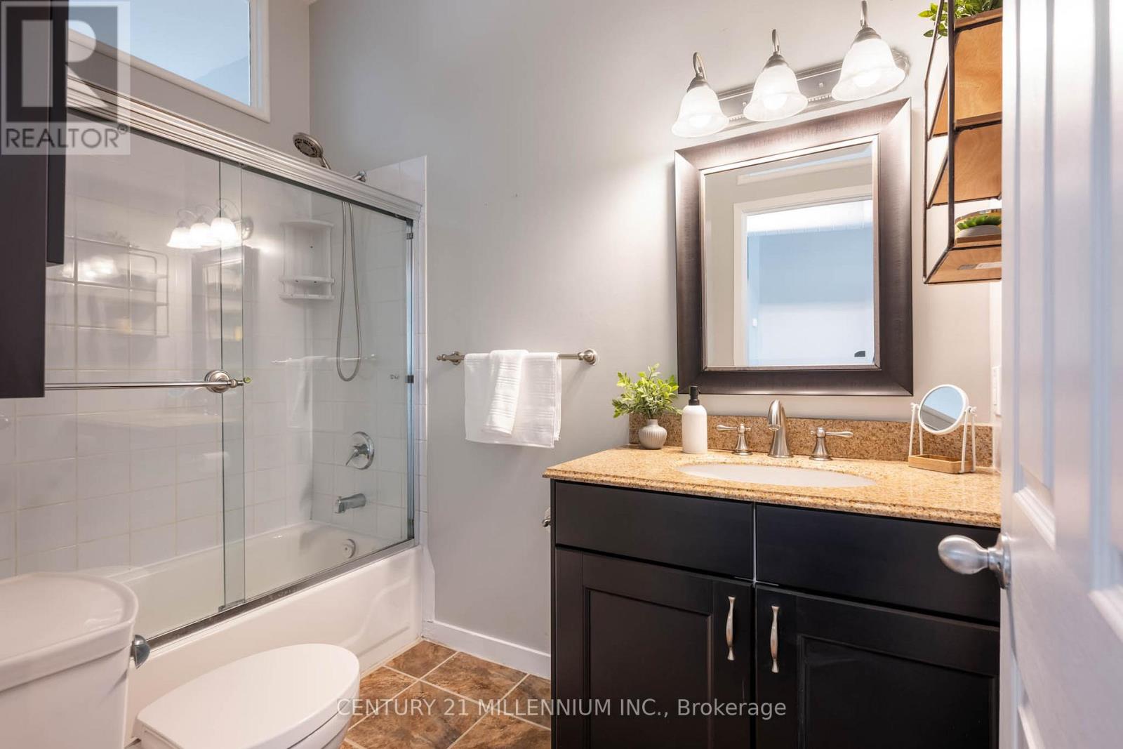 #5 166 BROADWAY AVENUE - 14