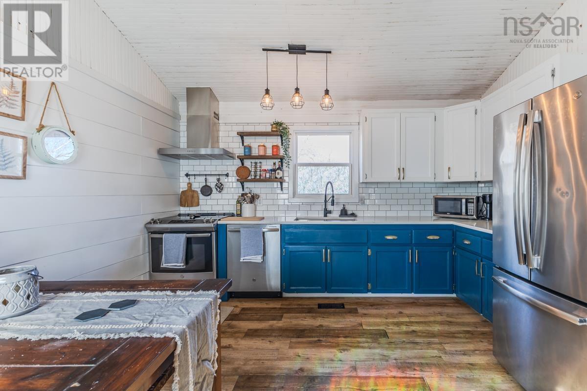 239 LITTLE DYKE Road - 10