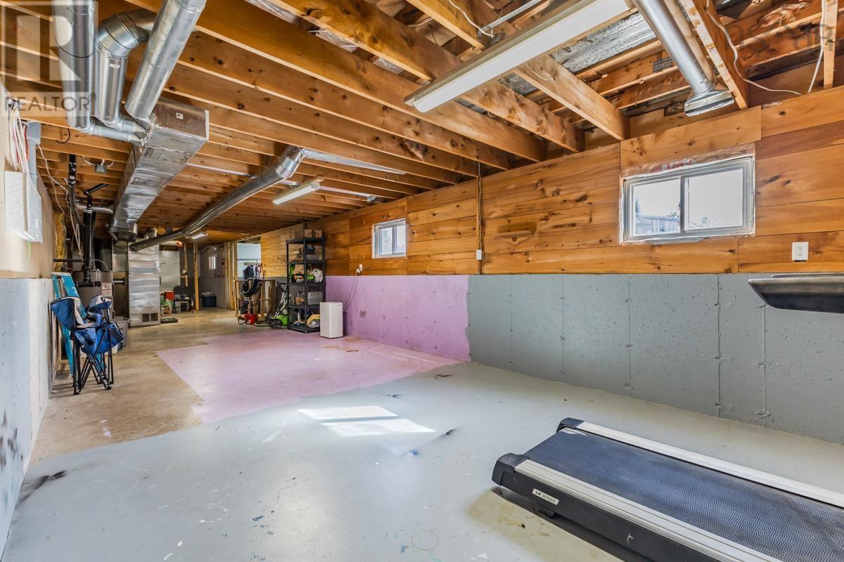 239 LITTLE DYKE Road - 32