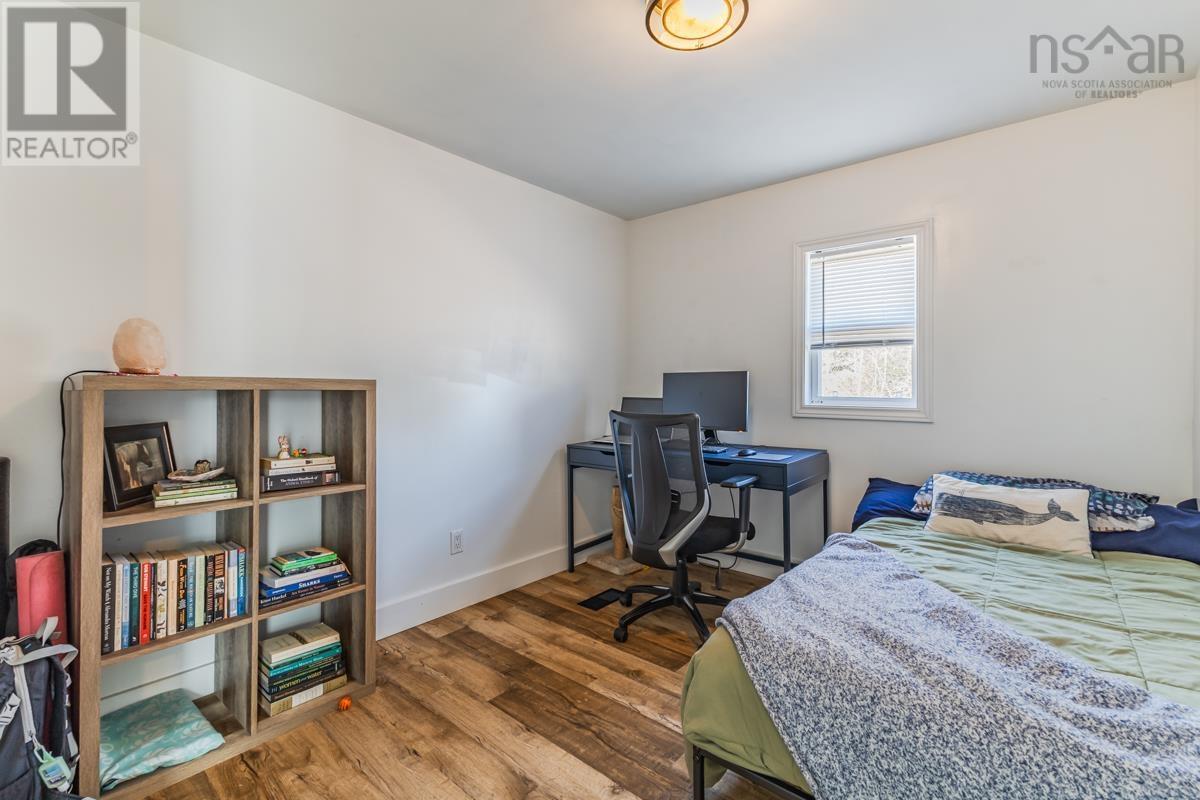 239 LITTLE DYKE Road - 20