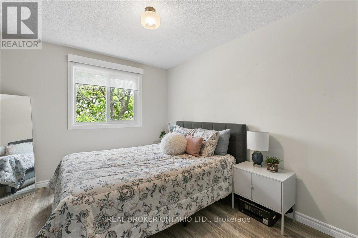 #10 180 HIGHLAND CRESCENT - Image 18