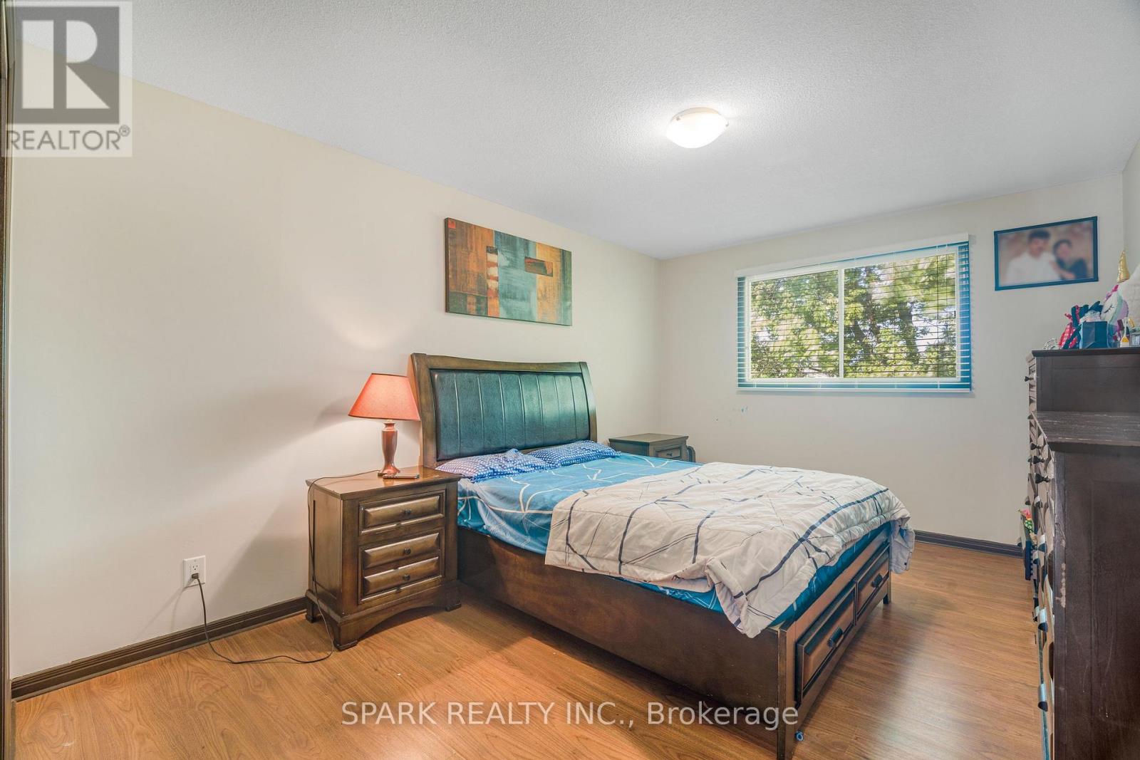 23 RANNIE COURT - 18