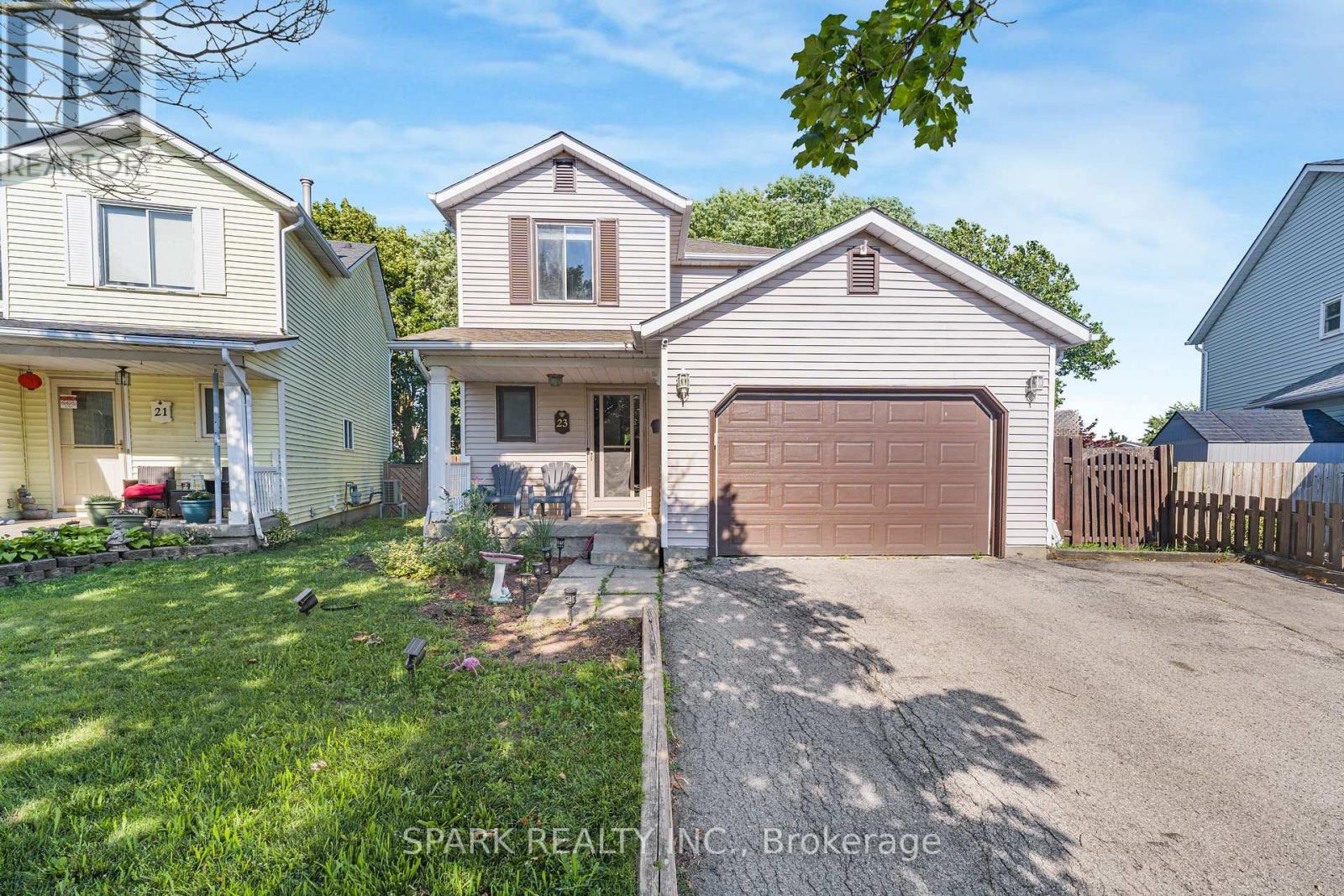 23 RANNIE COURT - 2