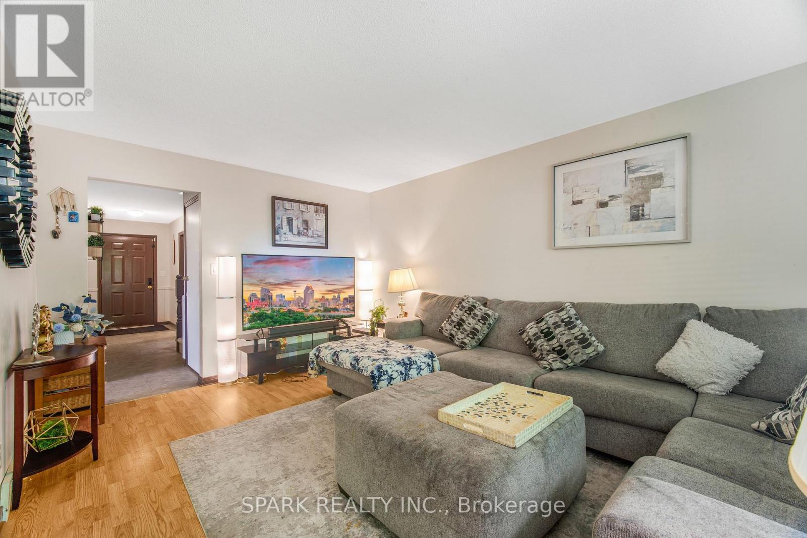 23 RANNIE COURT - 8