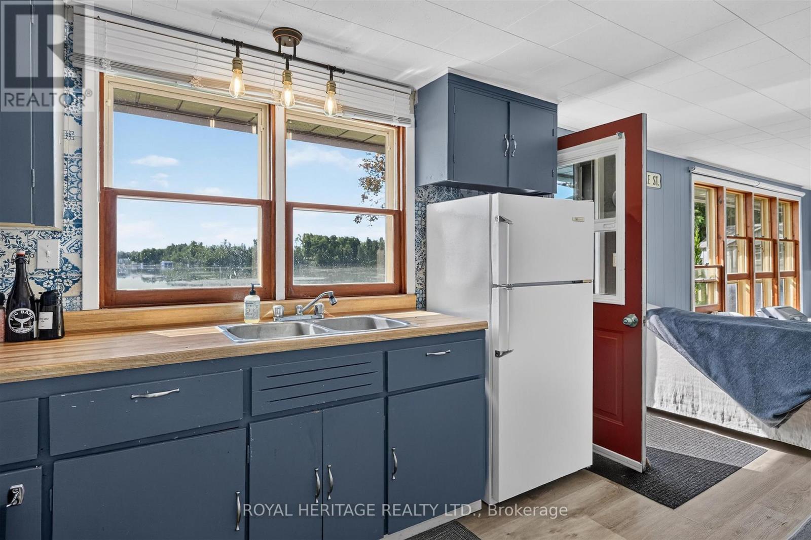 100 CLEARVIEW DRIVE - 23