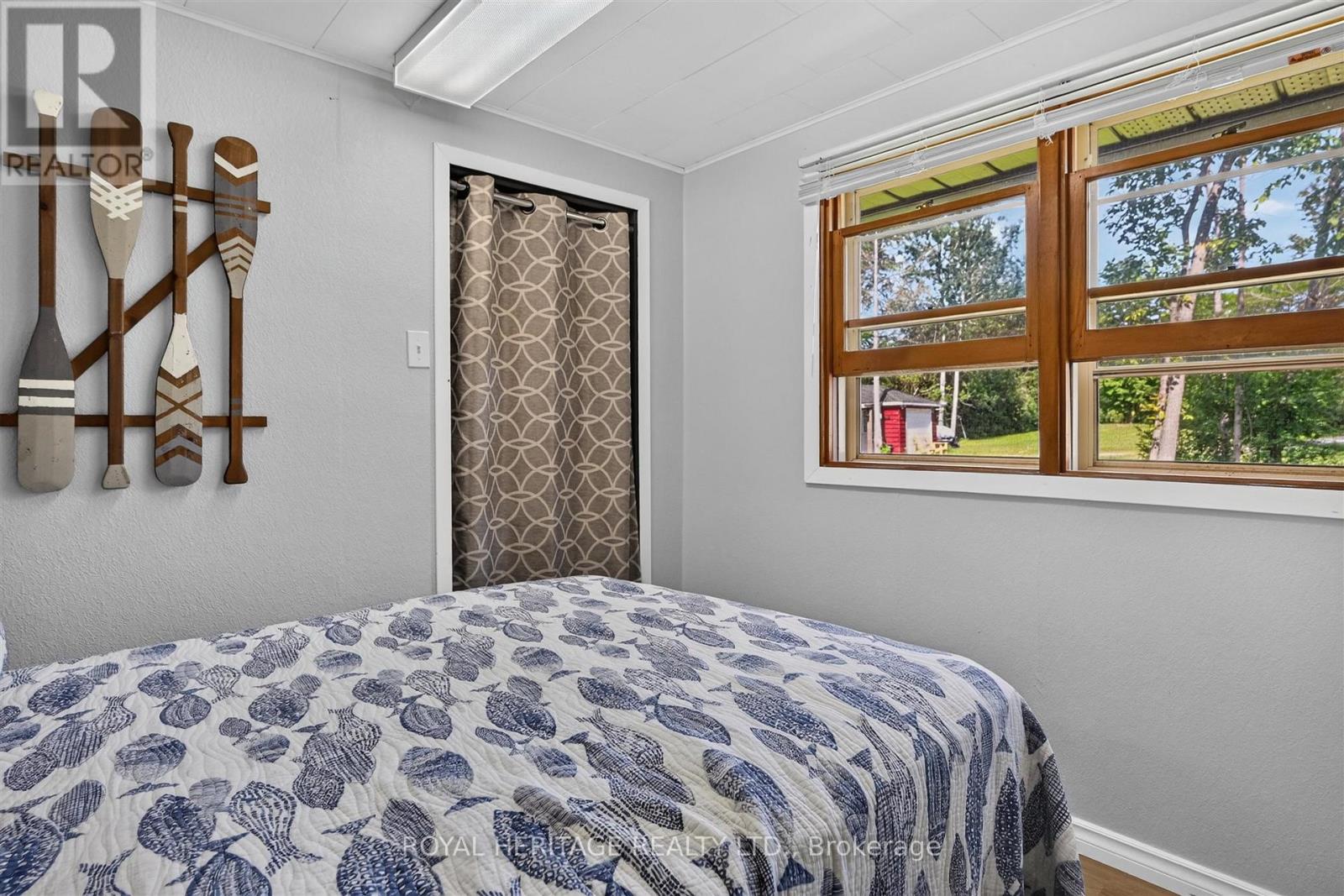 100 CLEARVIEW DRIVE - 35