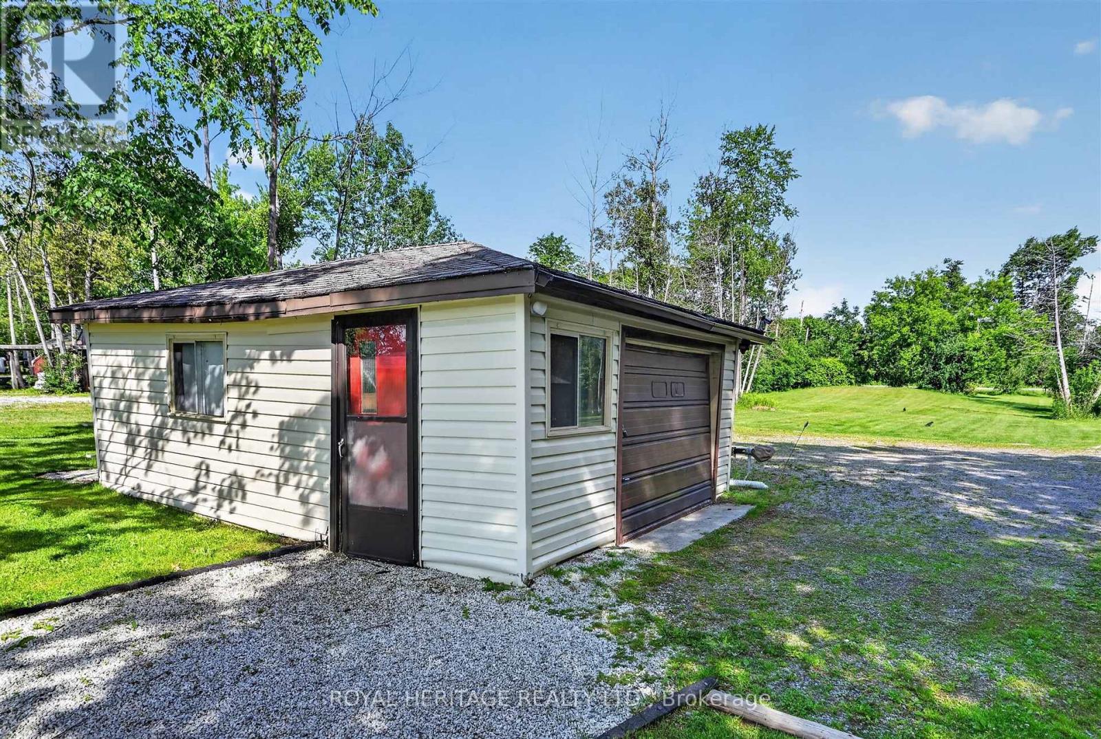 100 CLEARVIEW DRIVE - 39