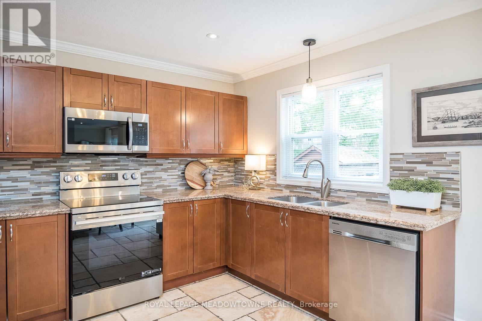 23 BAGGS CRESCENT - 17