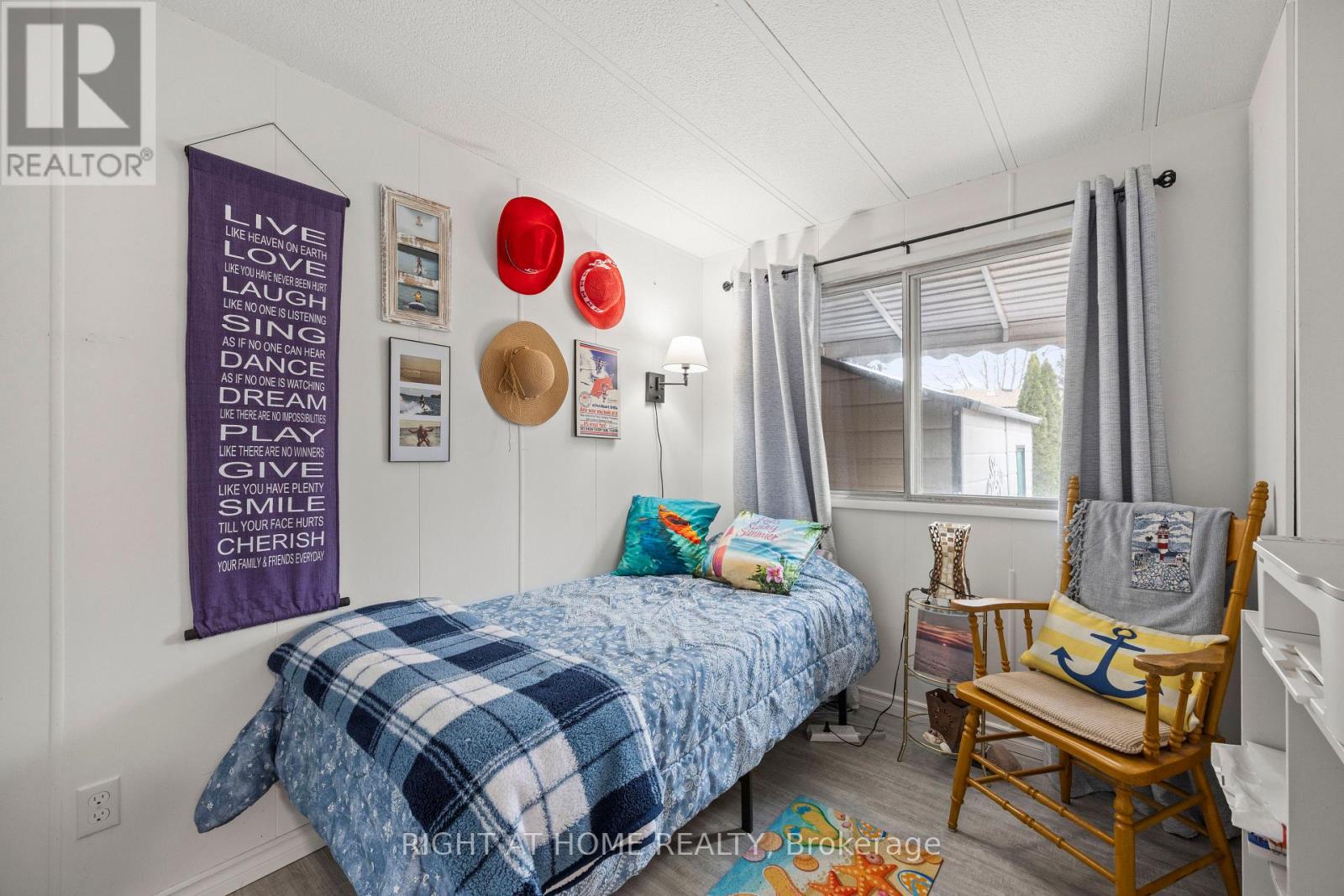 264 HIGHLAND SPRINGS - Image 24