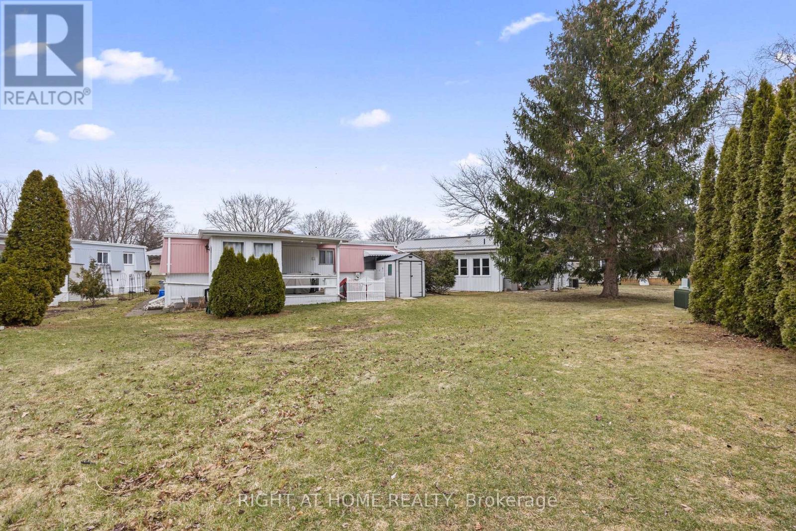 264 HIGHLAND SPRINGS - Image 26
