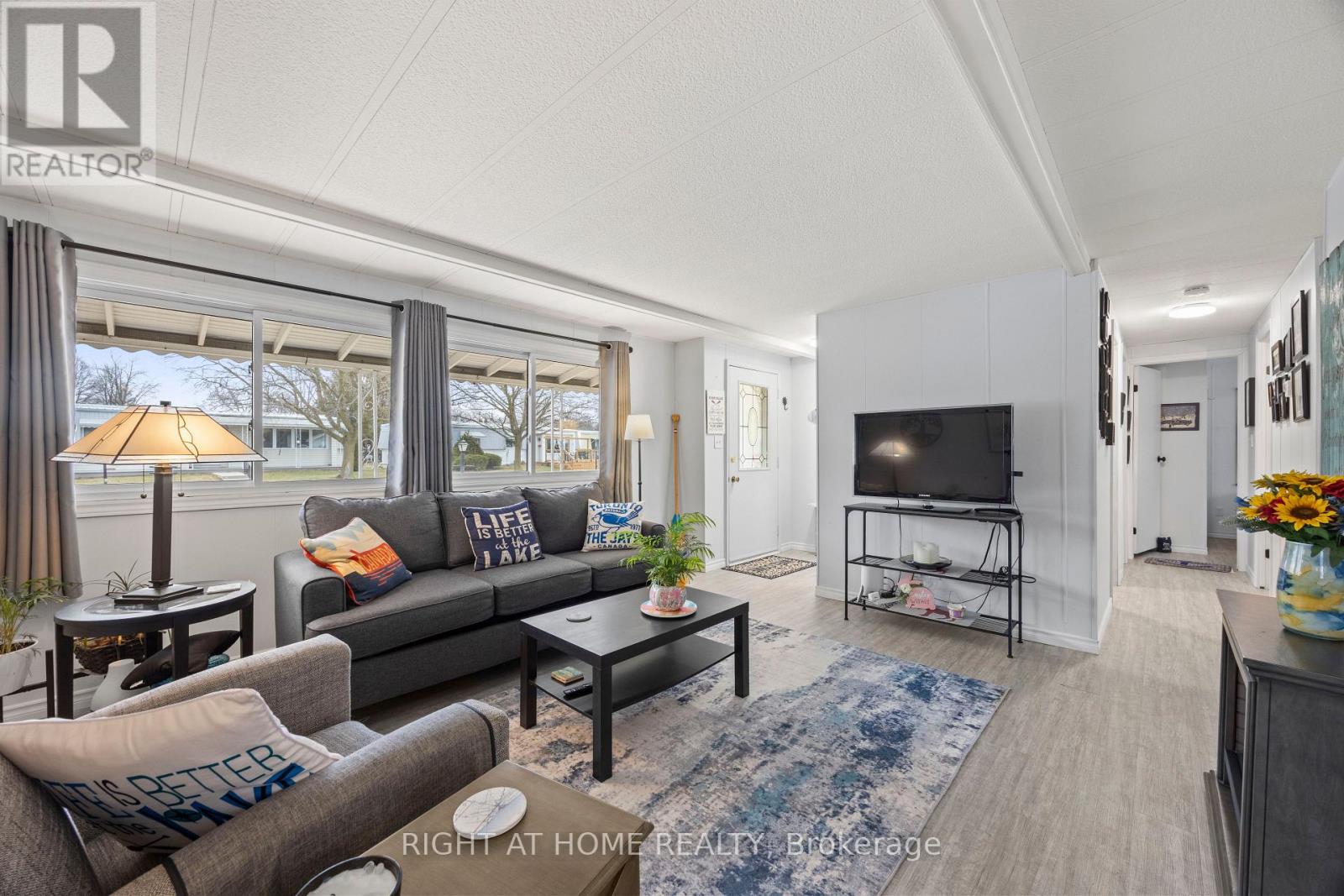 264 HIGHLAND SPRINGS - Image 8