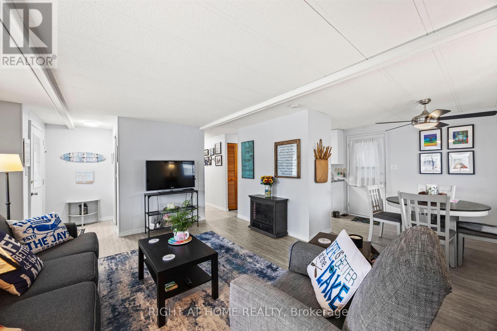 264 HIGHLAND SPRINGS - Image 9
