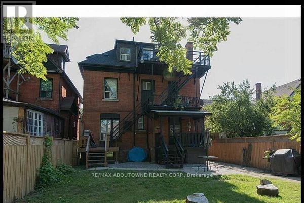 66 WELLINGTON STREET S - 2