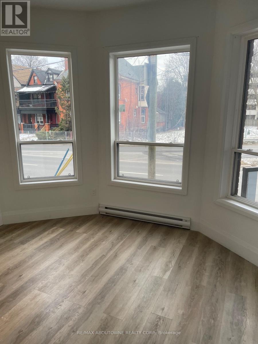 66 WELLINGTON STREET S - 38