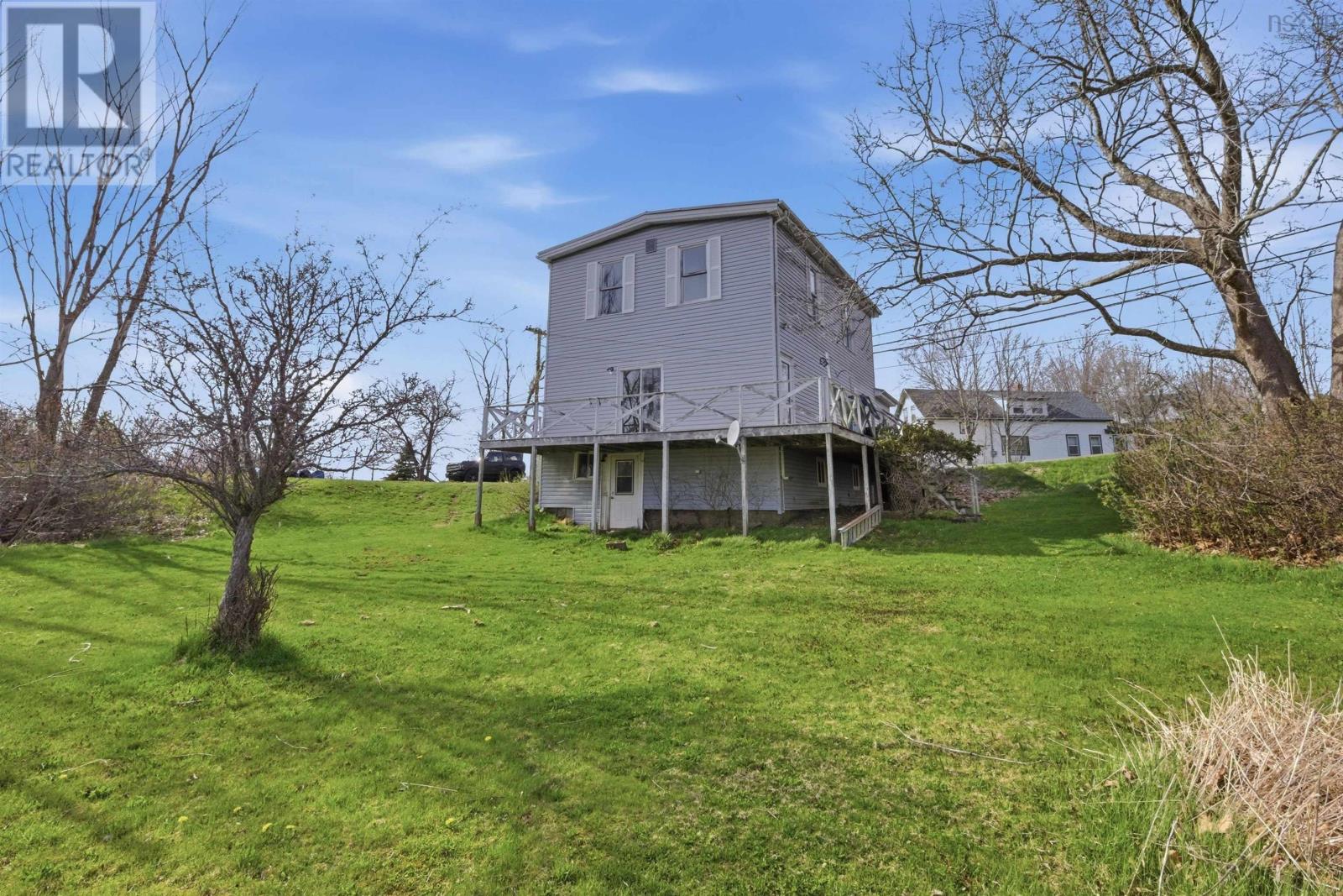 2059 224 Highway - 38
