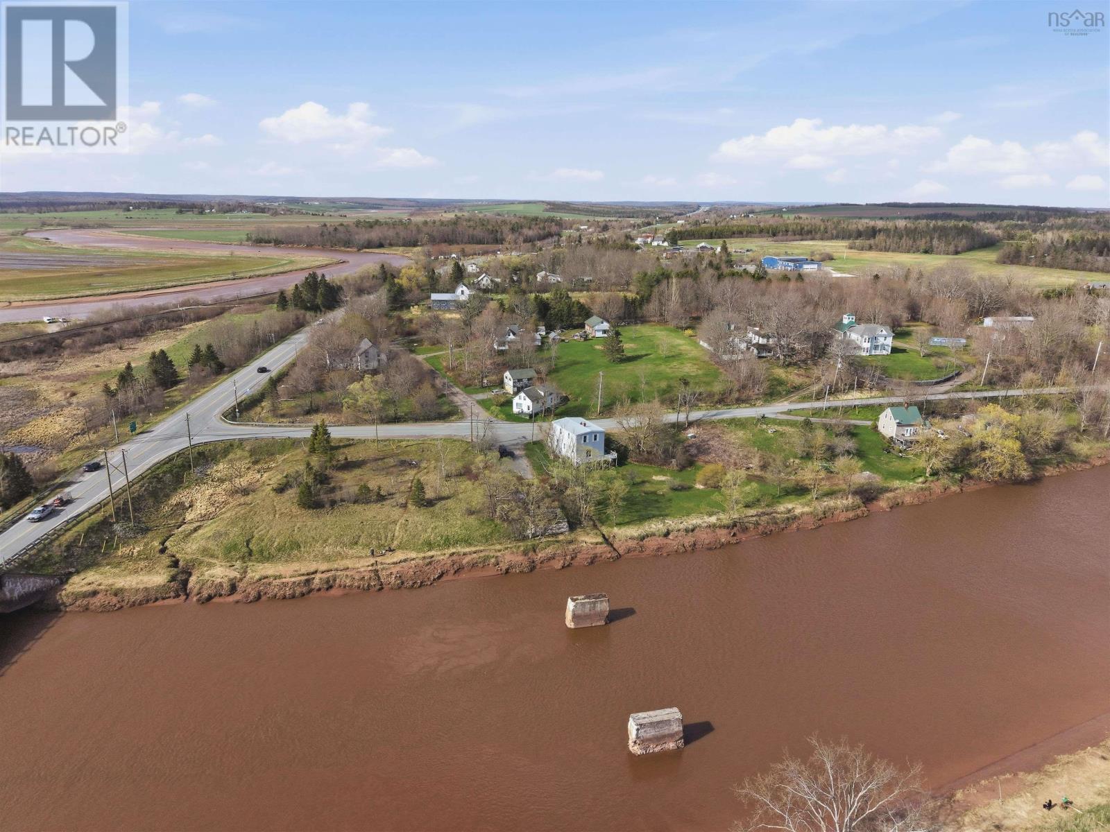 2059 224 Highway - 46