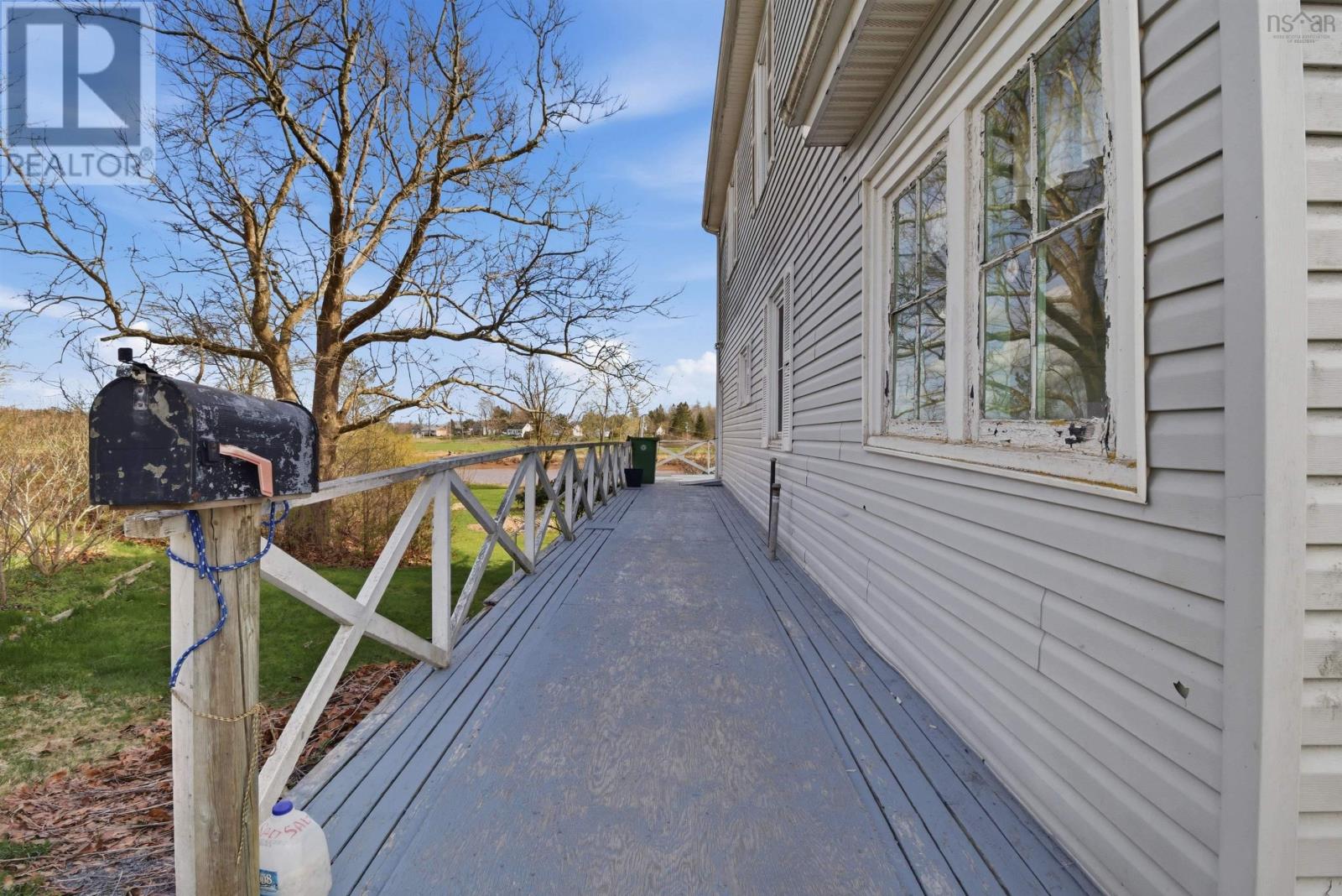 2059 224 Highway - 30