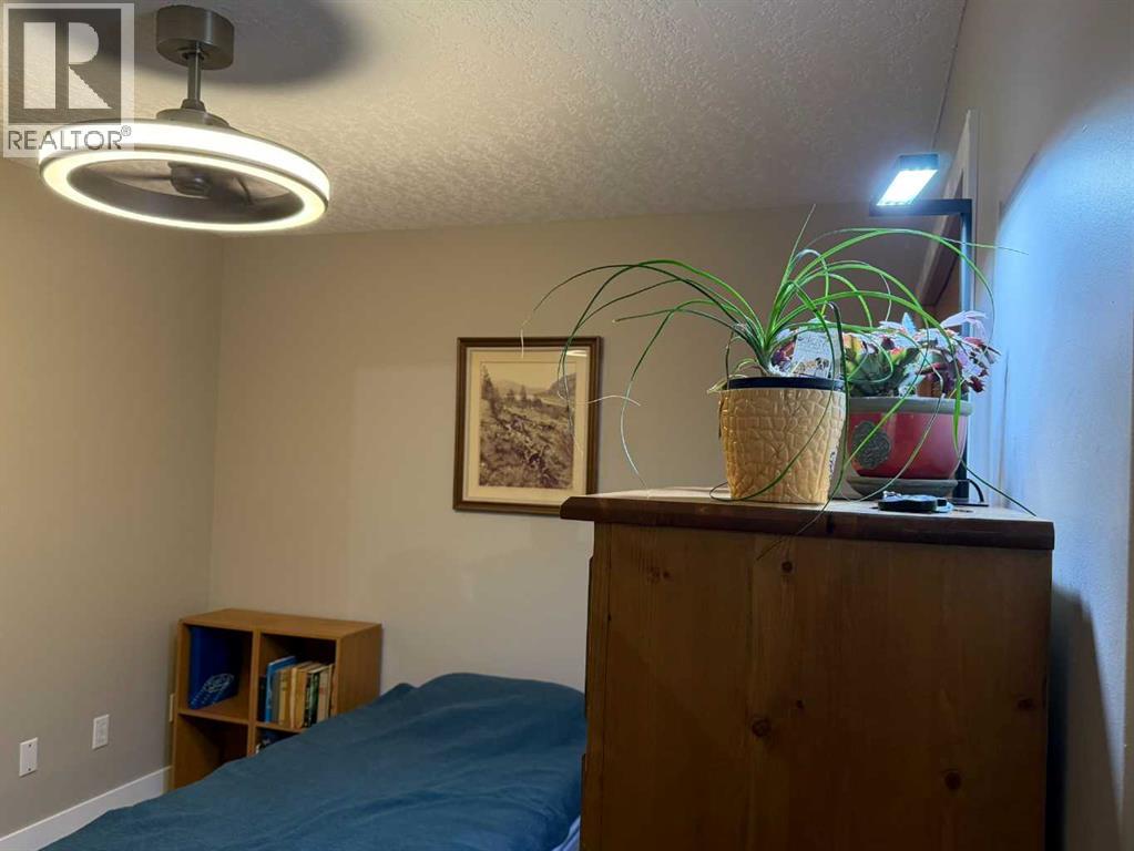 #327 4805 45 Street - 13