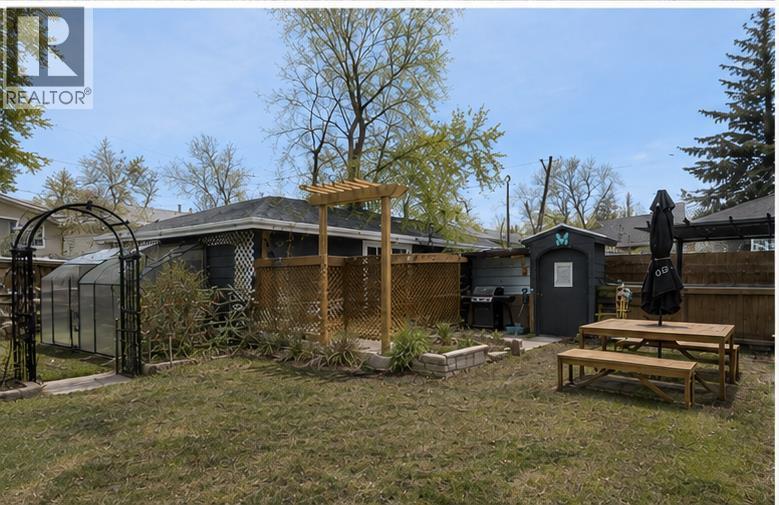 3423 1 Street NE - 14