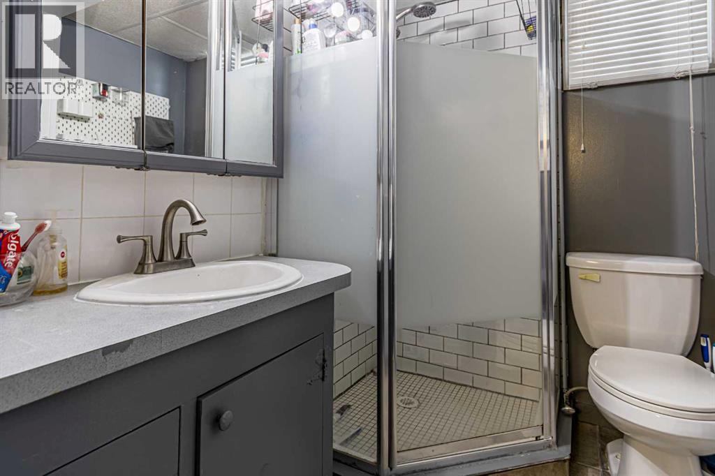 3423 1 Street NE - 11