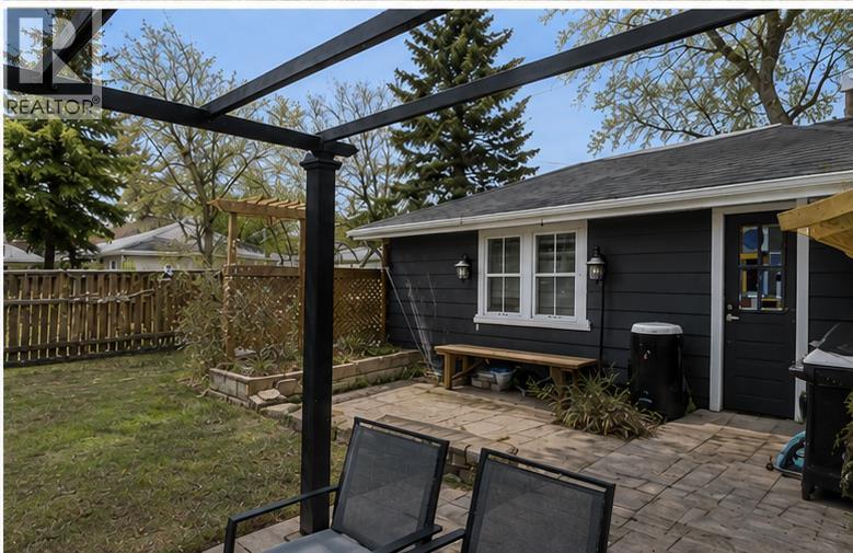 3423 1 Street NE - 15
