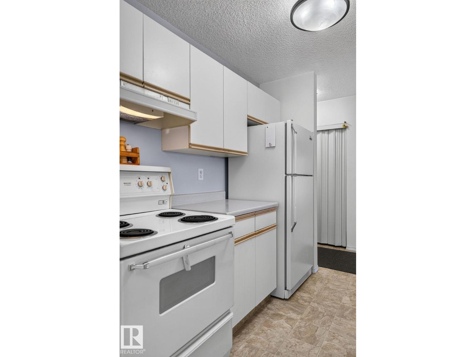#414 10636 120 ST NW - 14