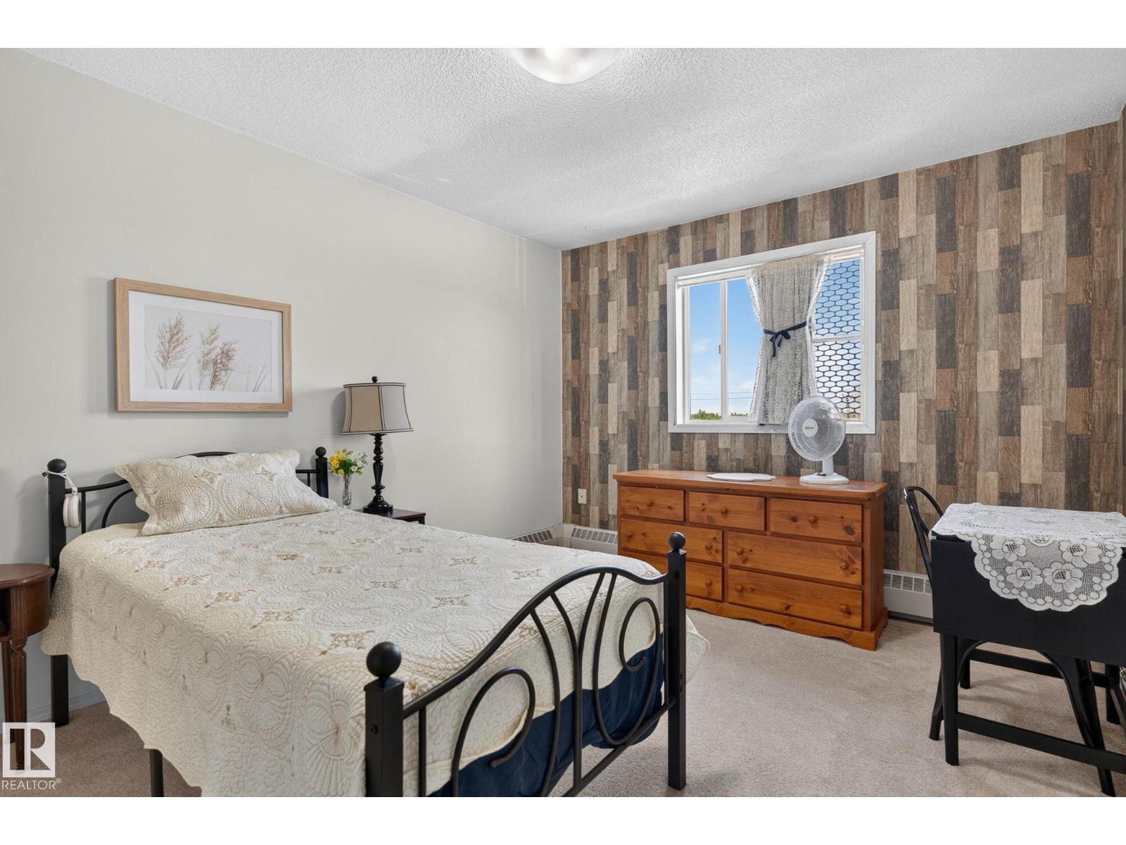 #414 10636 120 ST NW - 35
