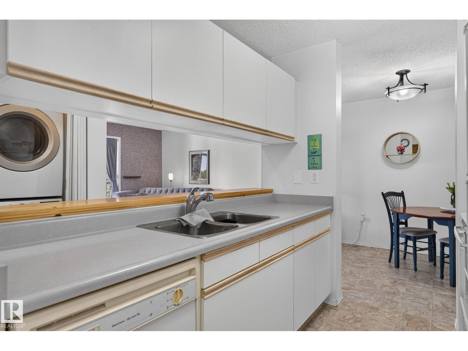 #414 10636 120 ST NW - 7
