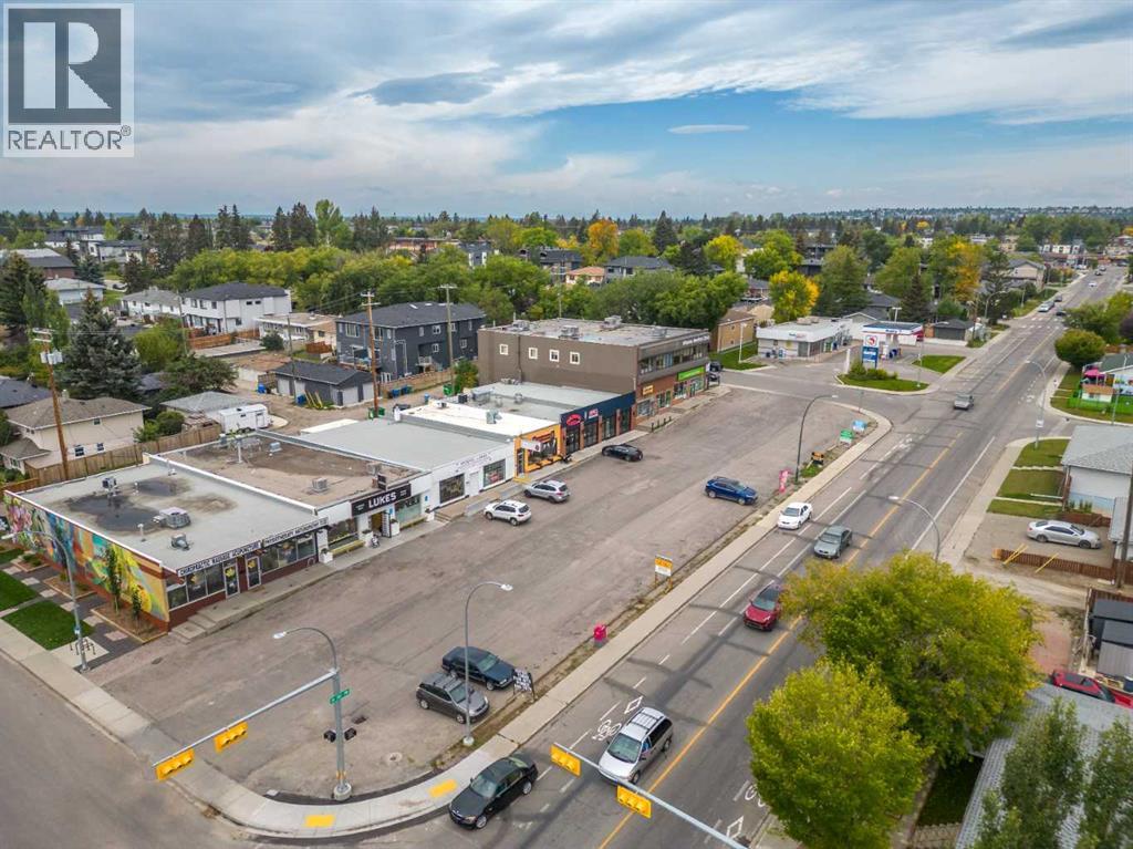 #4311 5305 32 Avenue SW - 35