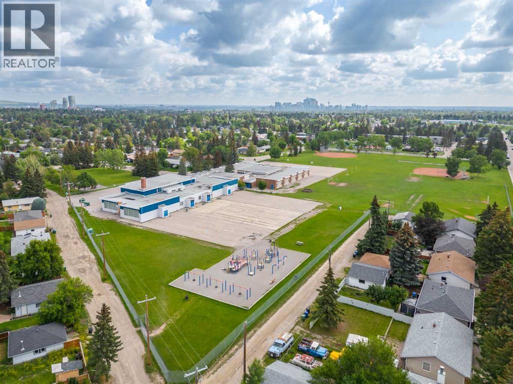 #4311 5305 32 Avenue SW - 49