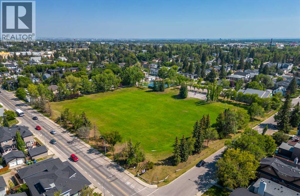 #4311 5305 32 Avenue SW - 32