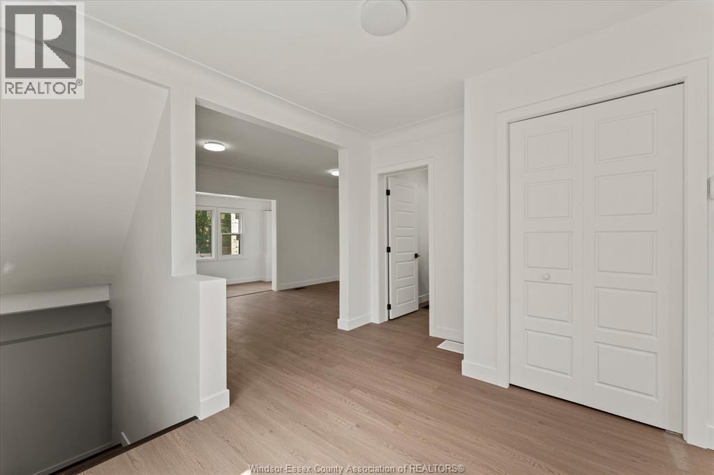 6045 Wyandotte STREET East - 10