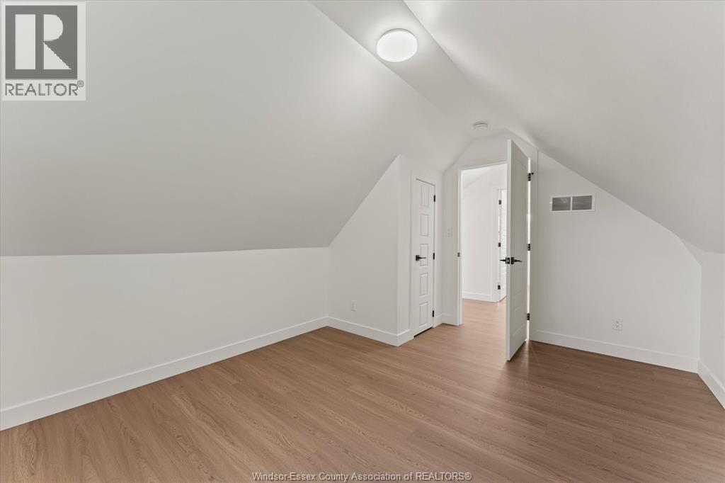 6045 Wyandotte STREET East - 22