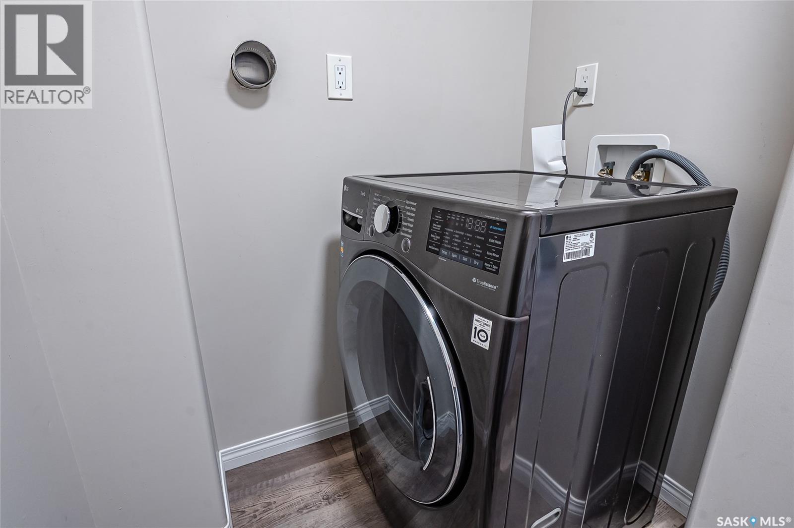 #50 15 Assiniboine DRIVE - 11