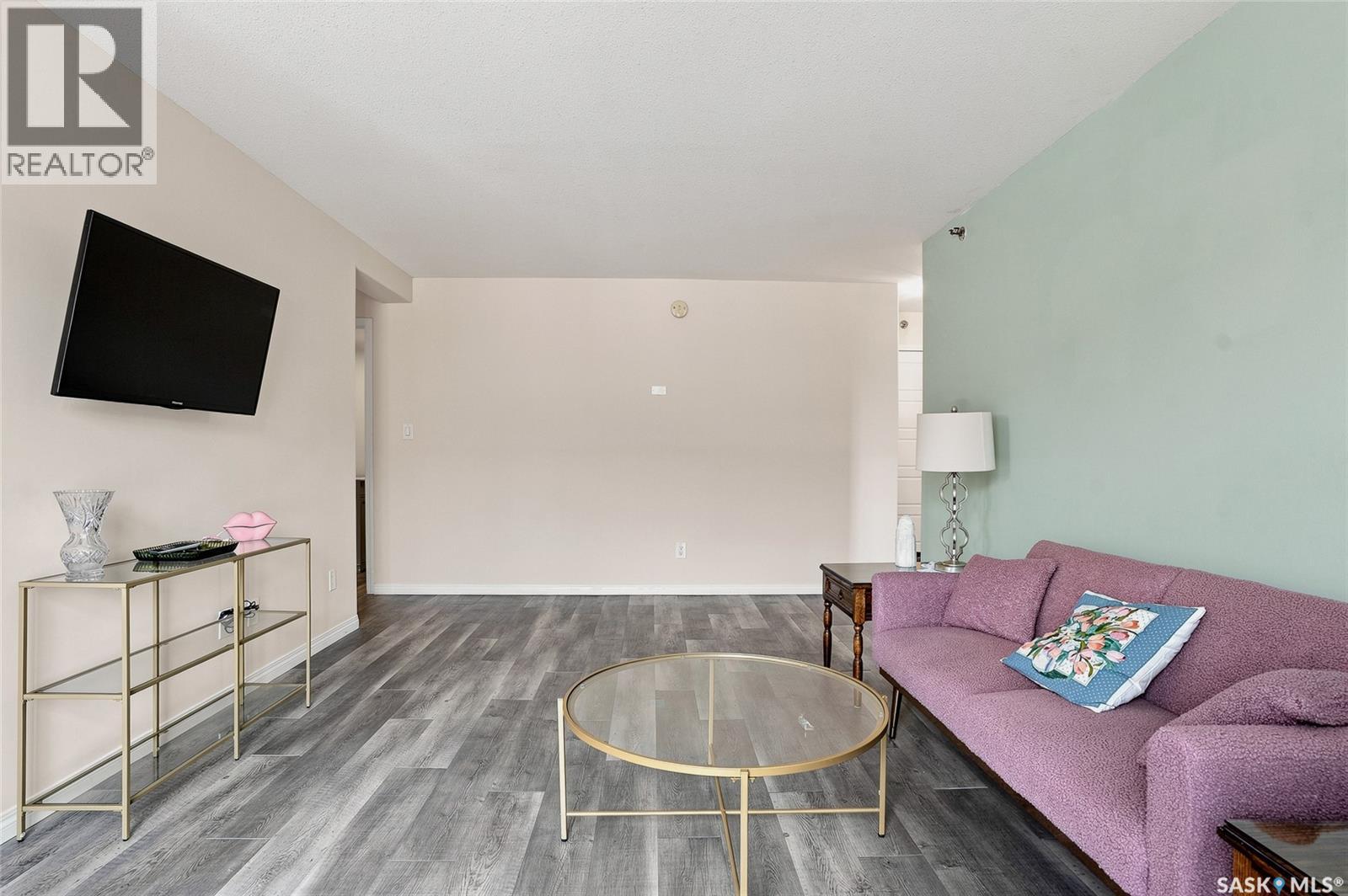 #50 15 Assiniboine DRIVE - 21