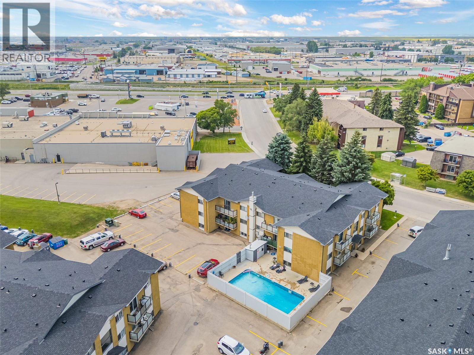 #50 15 Assiniboine DRIVE - 3