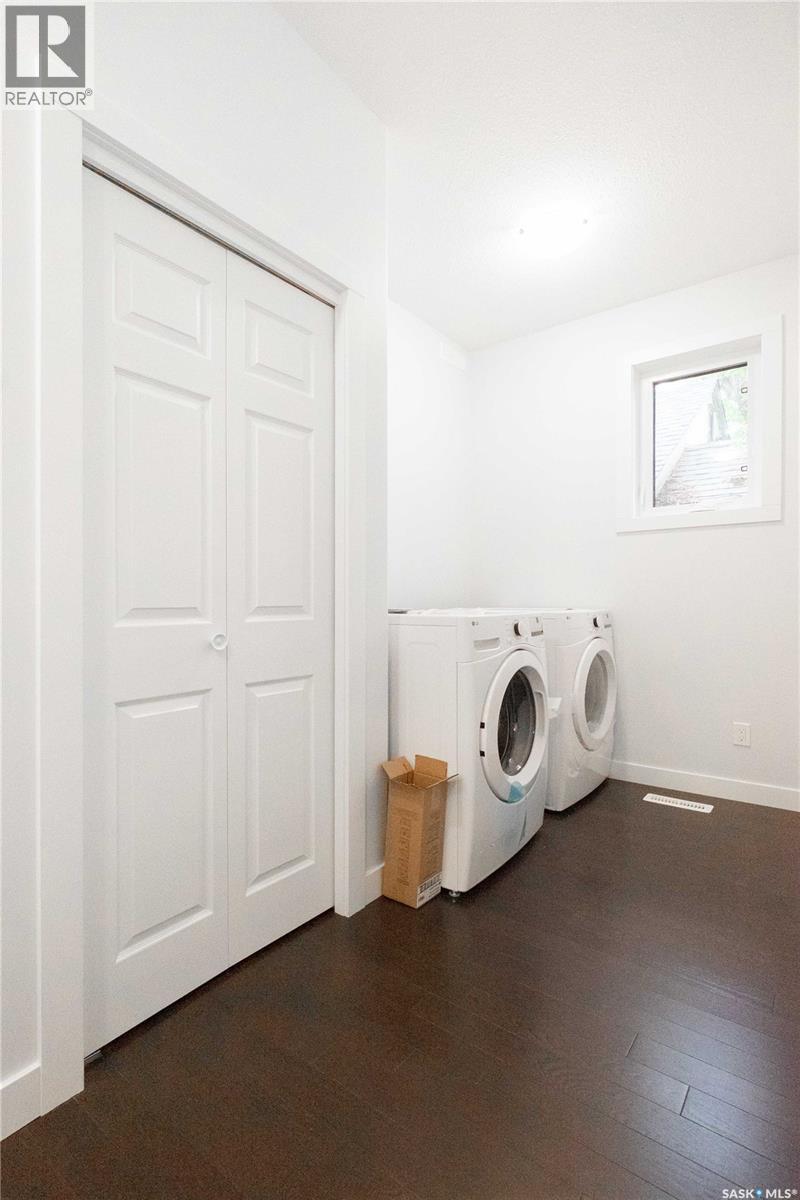 1337 Montague STREET - 14