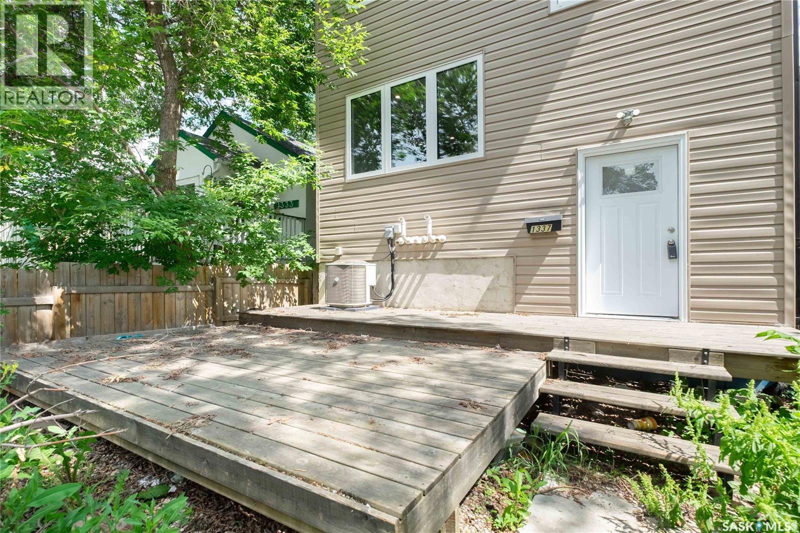 1337 Montague STREET - 3