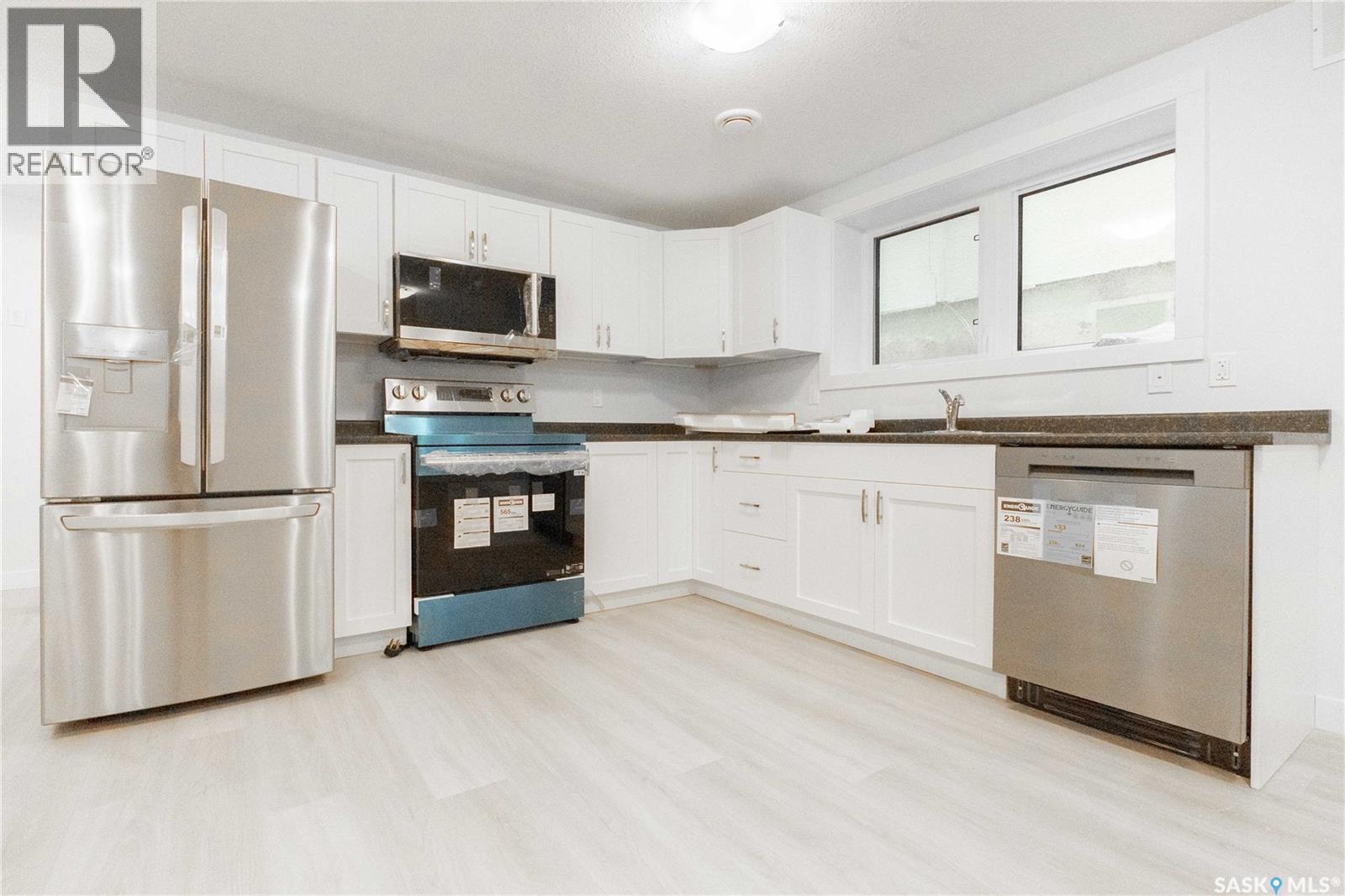 1337 Montague STREET - 34
