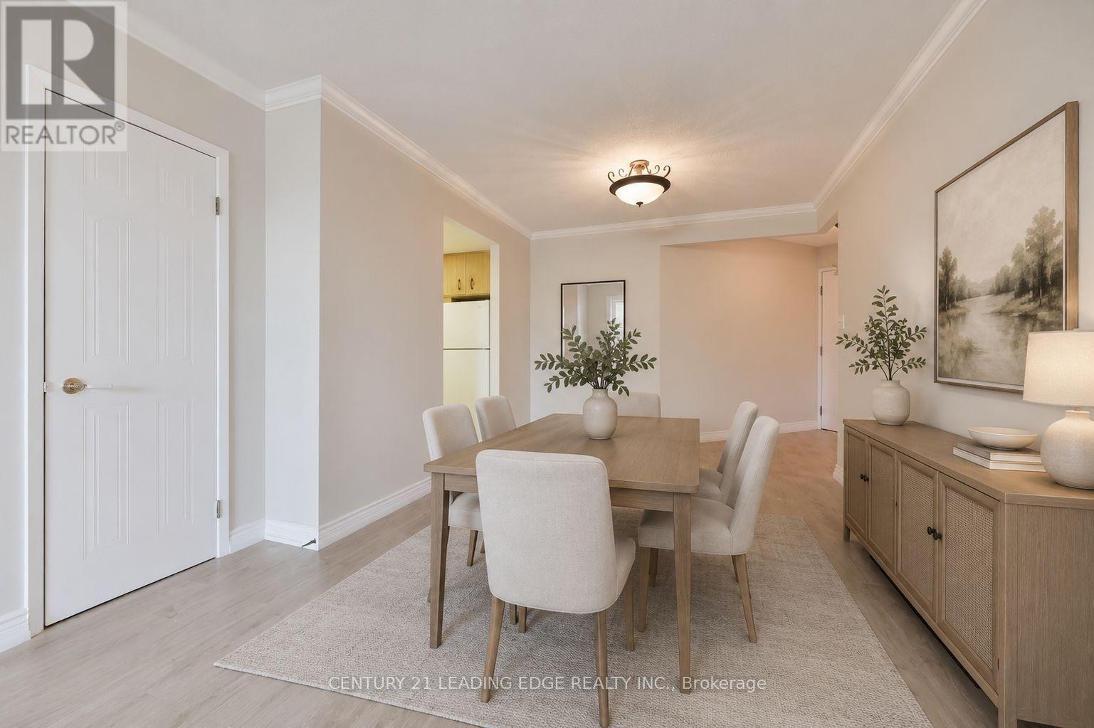 #PH2 100 ANNA RUSSELL WAY - 8